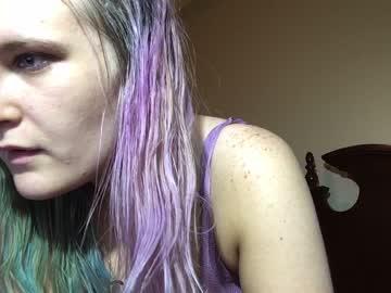 blueeyes_whitedragon chaturbate