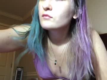 blueeyes_whitedragon chaturbate