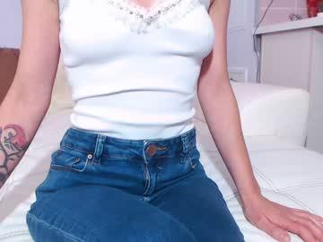 crystalmaiden95 chaturbate