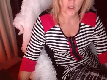 divineblond chaturbate