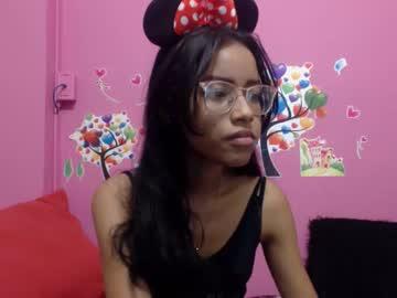 holly_sweet18 chaturbate