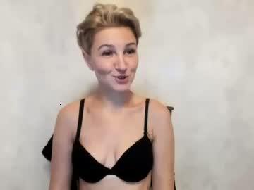 isabelledoll chaturbate