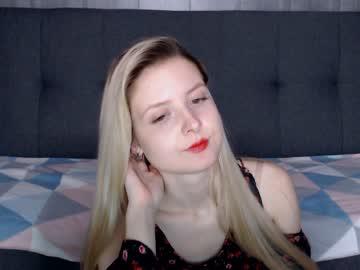 julie_holiday chaturbate