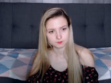 julie_holiday chaturbate