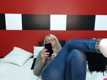 lovelyrini chaturbate