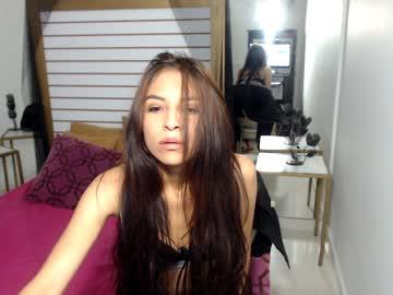 mia_jonnes chaturbate