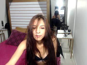 mia_jonnes chaturbate