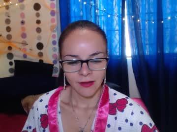 molly_cas chaturbate