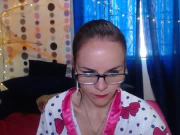 molly_cas chaturbate