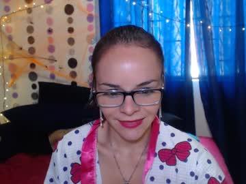 molly_cas chaturbate