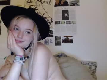 peachyslutx chaturbate