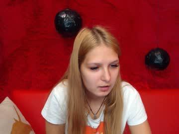 phyliss_lippo chaturbate