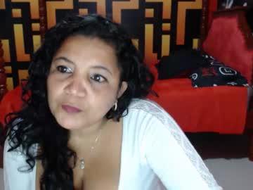 sara_hanks chaturbate