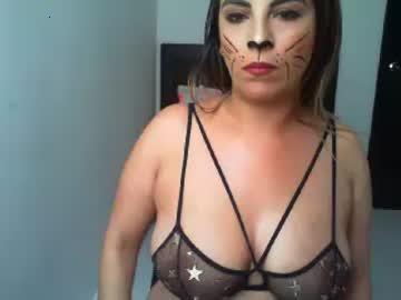 sararoberts69 chaturbate