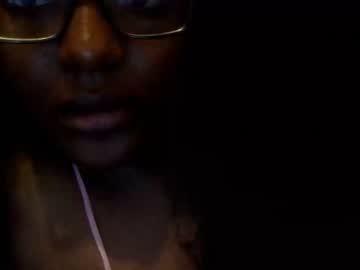 valery_ebony_slimthick chaturbate