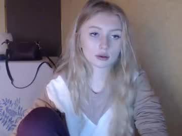 white__queen chaturbate