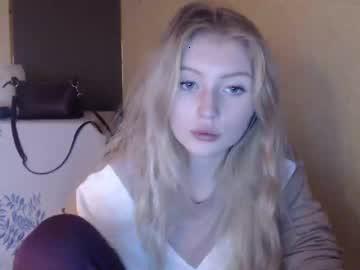 white__queen chaturbate