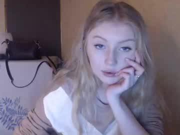 white__queen chaturbate